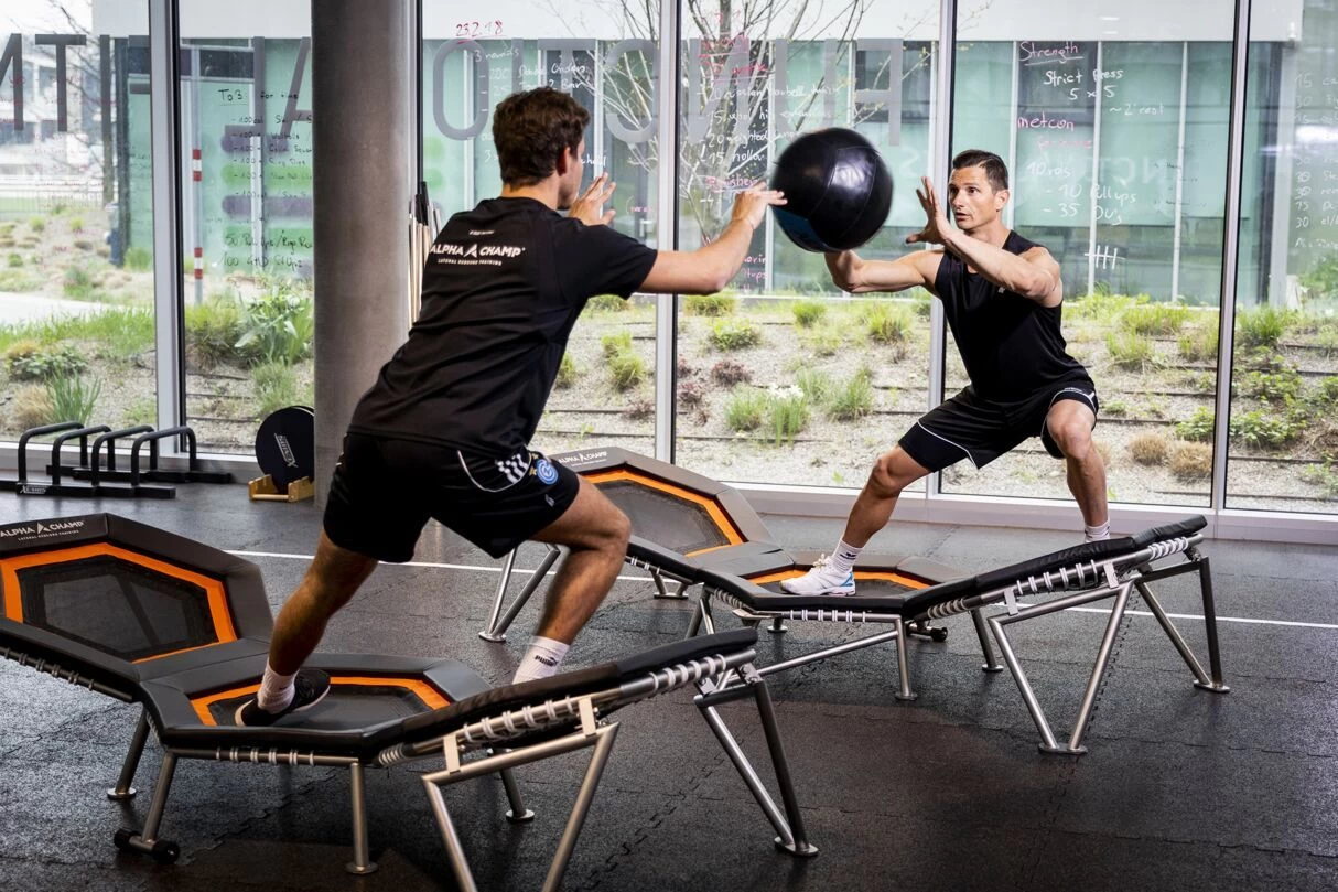 Trainingsgerät ALPHA CHAMP™ Triple Trampolin LRT-3 – Bild 10